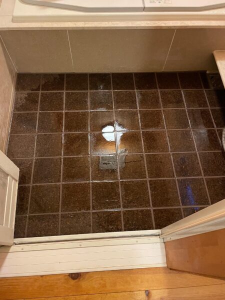 コルクタイルを張って完了